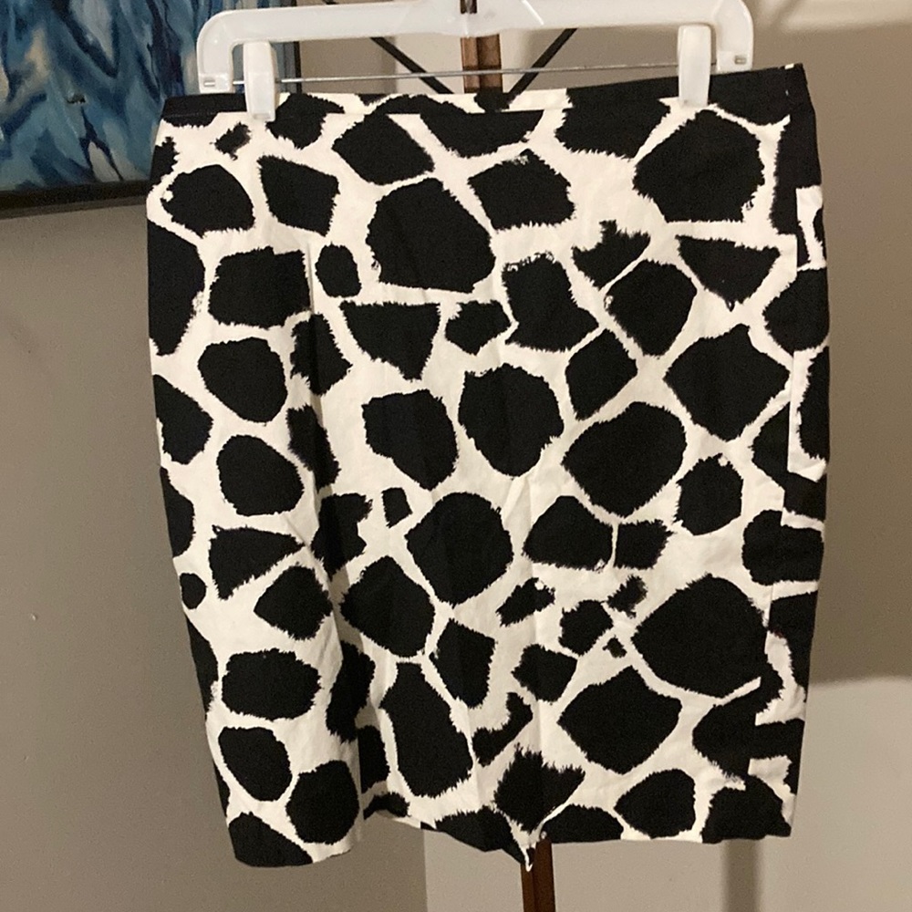 Ann Taylor Loft | Women’s Mini Shirt ~ Size 10